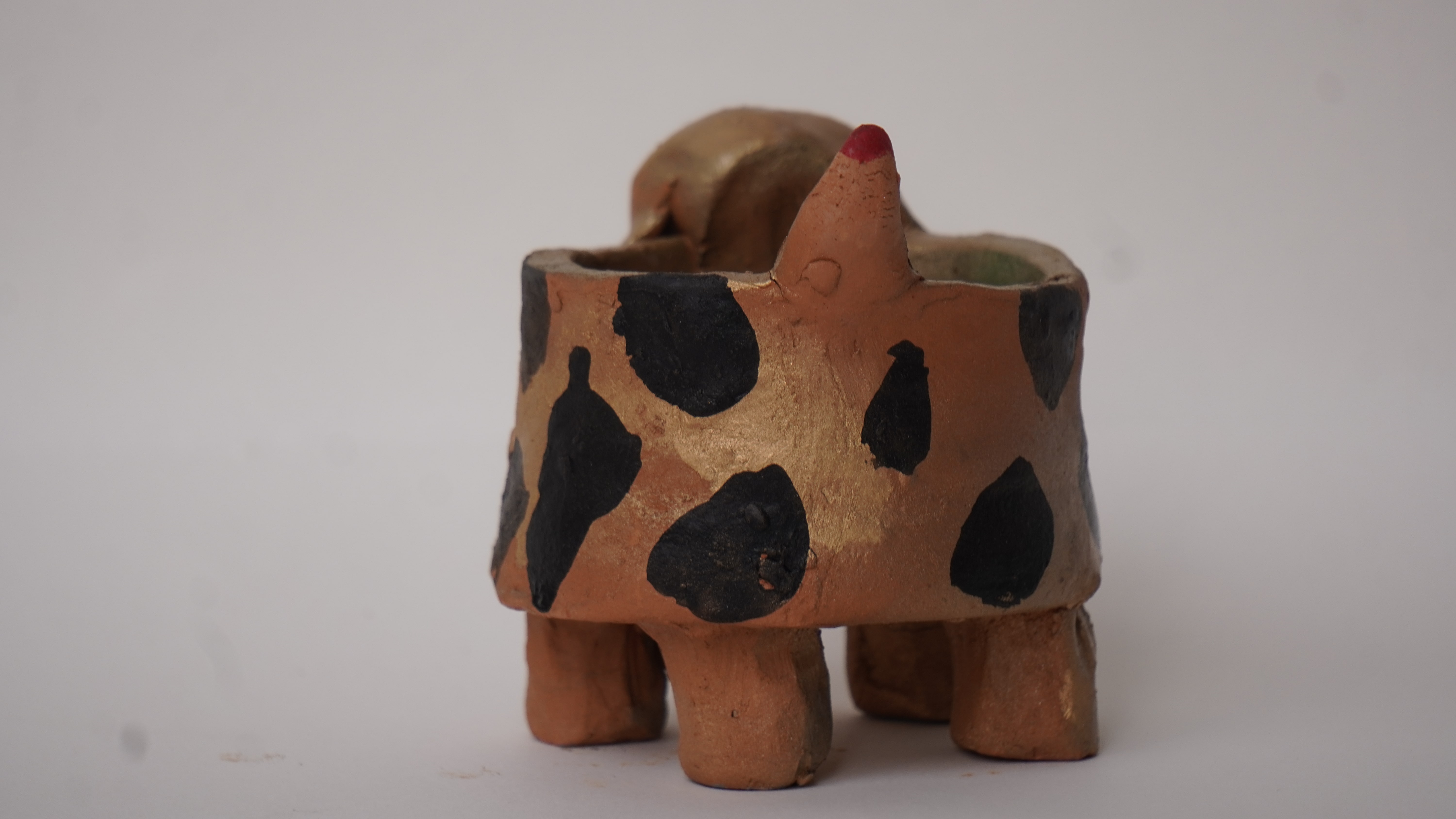 Puppy Planter (Golden)
